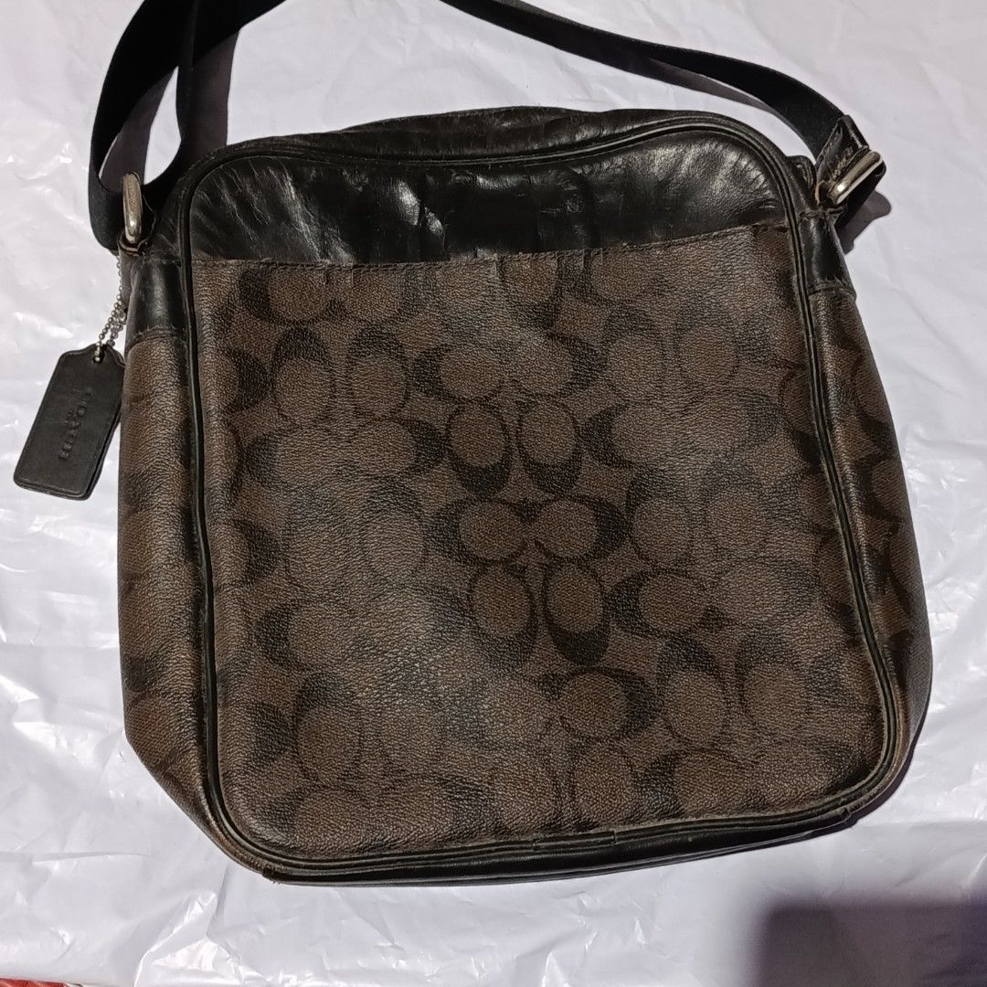 Coach Bag (Category: Luxury Bags & Wallets) located in Manila. Submitted by daphnefinds (Listing ID 1462236706, Image 2). Description: - Authentic Coach bag - Serial Number: D1721-F64700 - Features the Coach storypatch as a mark of authenticity and quality.
