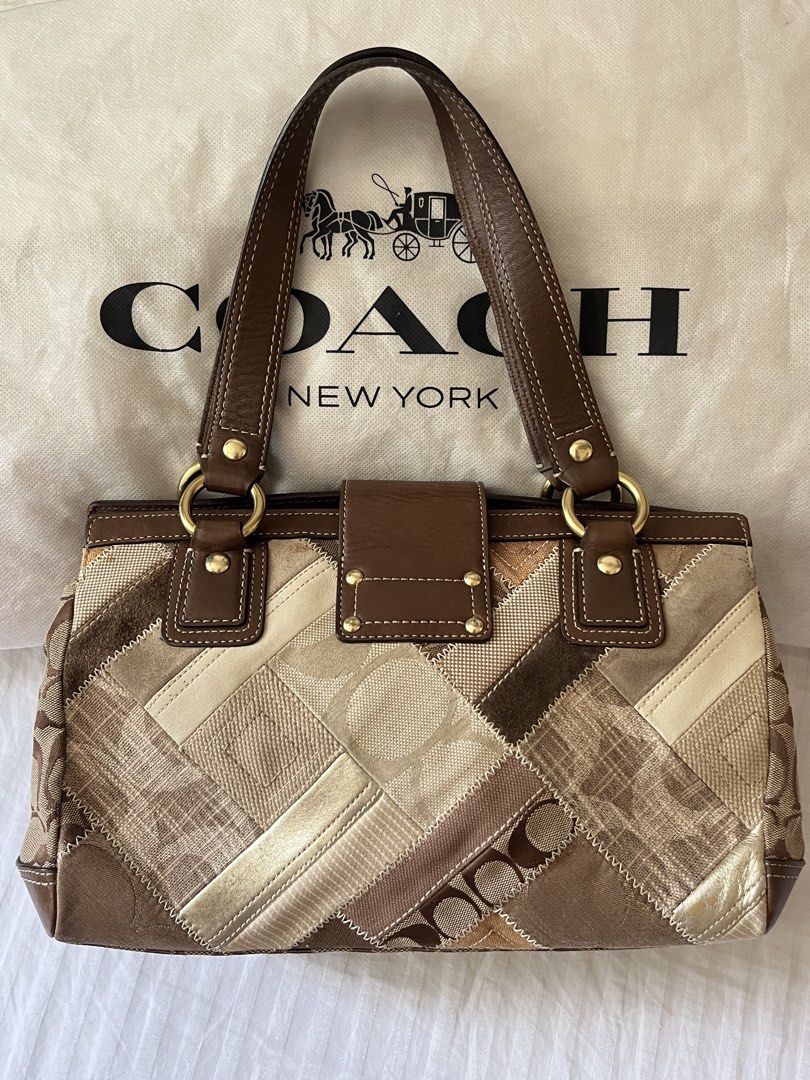 Coach New York Patchwork Leather Trimmed Handbag (Category: Luxury Bags & Wallets) located in Manila. Submitted by declutterxoxo (Listing ID 1462160669, Image 3). Description: selling my preloved bag from japan 🇯🇵 with normal signs of use: • minimal stains • minimal rubs on the bottom • minimal scratches on the leather • scuff marks on the turnlock hardware • minimal signs of use on the handle all details and information are already posted. ple