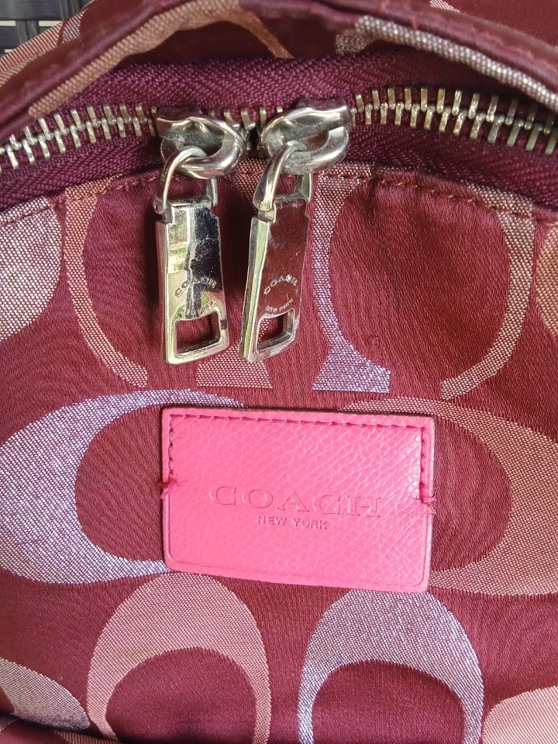 COACH SIGNATURE C BACPACK BURGUNDY (Category: Backpacks) located in Vinzons. Submitted by gracecollectionsph09 (Listing ID 1462109534, Image 2). Description: GOOD CONDITION SIGN OF USAGE MERON SINCE THIS IS PRELOVED PAYMENT FIRST BICOL LOCATION.
