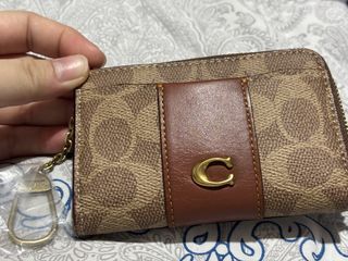 (Category: ) located in . Submitted by sizzies_fashion_style (Listing ID 1462239157, Image 1). Description: .