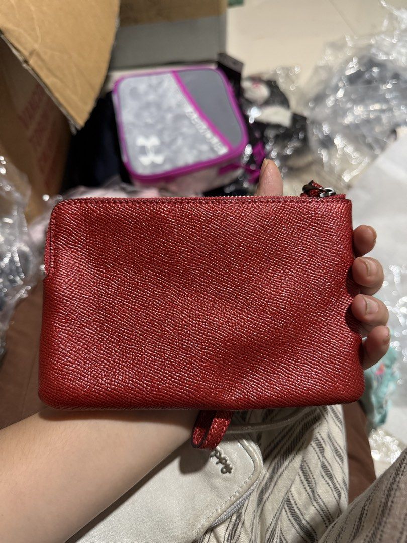 coach wristlet (Category: Purses & Pouches) located in Quezon City. Submitted by mariamaharba7798 (Listing ID 1462118042, Image 3). Description: pm for more details .