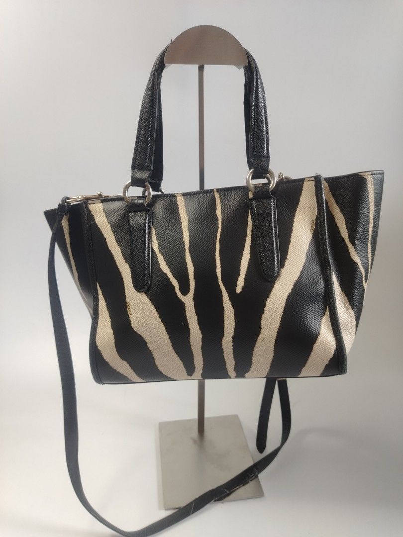 Coach zebra stripe satchel handbag (Category: Shoulder Bags) located in San Carlos. Submitted by fashiondesancarlos05 (Listing ID 1462092101, Image 2). Description: Needs cleaning Needs restoration.