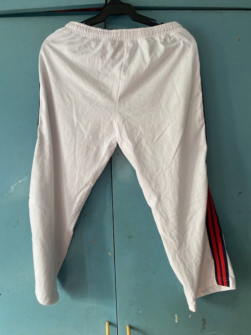 COCA COLA Ladies Jogging pants (Category: Activewear) located in Quezon City. Submitted by elmiras_closet (Listing ID 1462048740, Image 3). Description: good condition no flaws or issue from US Balikbayan box Original authentic COCA COLA Apparel .