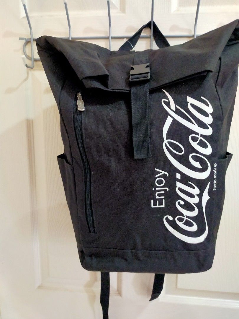 Coca-Cola Backpack (Category: Backpacks) located in Ipoh. Submitted by tokeybagbundle79 (Listing ID 1462076216, Image 1). Description: Item selected bundle Korea n Japan Condition cantik dan Bersih Postage semenanjung RM 10 Self collect ipoh .