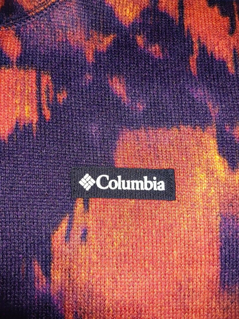 Columbia (Category: Coats, Jackets and Outerwear) located in Malasiqui. Submitted by v.hype (Listing ID 1462044458, Image 3). Description: Columbia size: small on tag dimension: 18w 22L excellent no issue price: 1200 pesos+ ship.