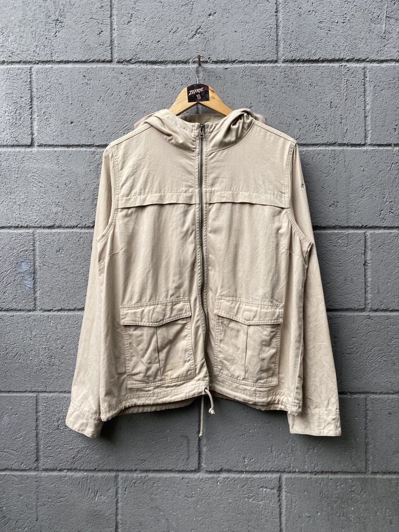 Columbia Utility Hooded Jacket (Category: Coats, Jackets and Outerwear) located in Manila. Submitted by zefrylle_co (Listing ID 1462077812, Image 1). Description: - Excellent condition - No issue - Ready to wear - Best fit Medium Measurement: 22x26 (M-L) DM to purchase! .