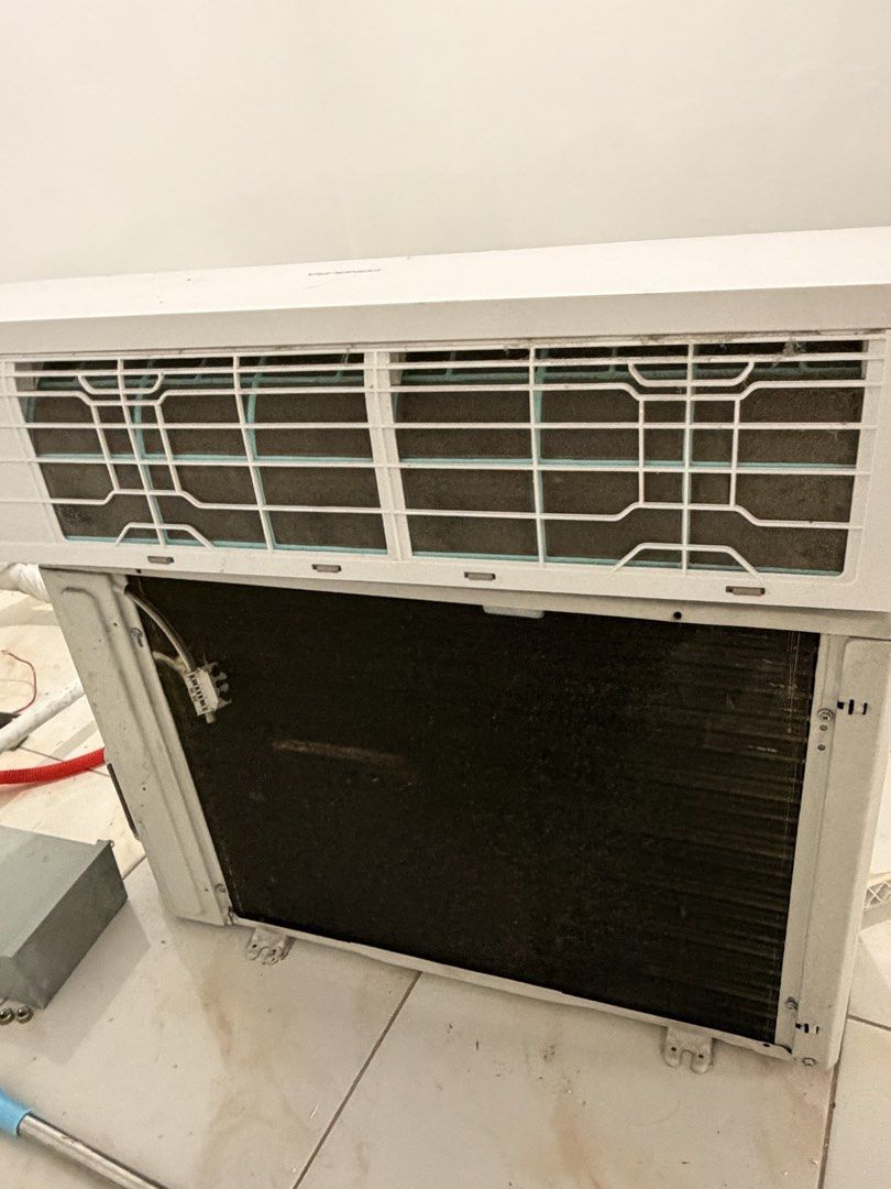 Condura Split Type Inverter 1.5HP (Category: Air Conditioning and Heating) located in Manila. Submitted by dreibismonte (Listing ID 1462212977, Image 3). Description: FOR SALE!! Condura Split Type 1.5HP Inverter Rfs: nagrerent lang po and uwi na sa province. 1 year & 6 months nagamit Originally bought for 33k Selling for 20k only but still negotiable I can do free shipping or delivered it through your door.