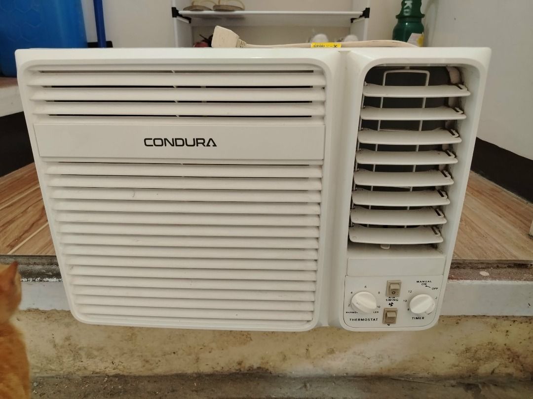 Condura Window Type Aircon (Category: Air Conditioning and Heating) located in Paranaque City. Submitted by kayegrz (Listing ID 1462080419, Image 1). Description: - 0.75 HP - Non-inverter - Window Type - White Casing - Manual.