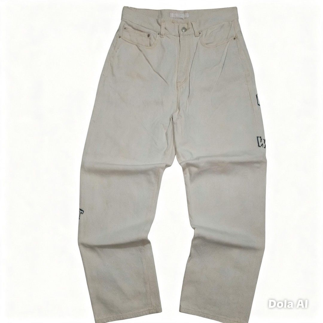 Conquest baggy pants (Category: Jeans) located in Bacoor. Submitted by jeffmedrin55454 (Listing ID 1462164774, Image 1). Description: dimes: waist 32 length 42 hem 12 thighs 8.5 issue: washable stains.