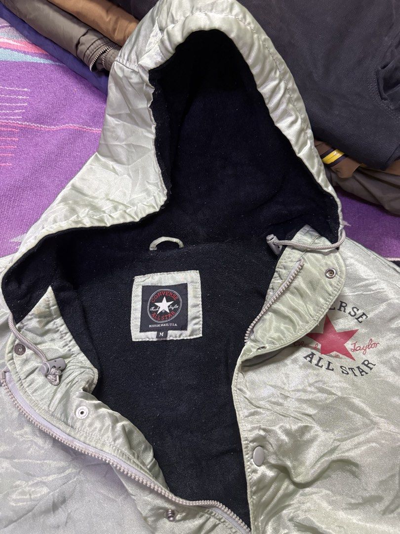 Converse (Category: Coats, Jackets and Outerwear) located in Muar. Submitted by miorbotebundle2 (Listing ID 1462227348, Image 3). Description: Pit 26 L 30.5 Zipper/Button 2 Poket.