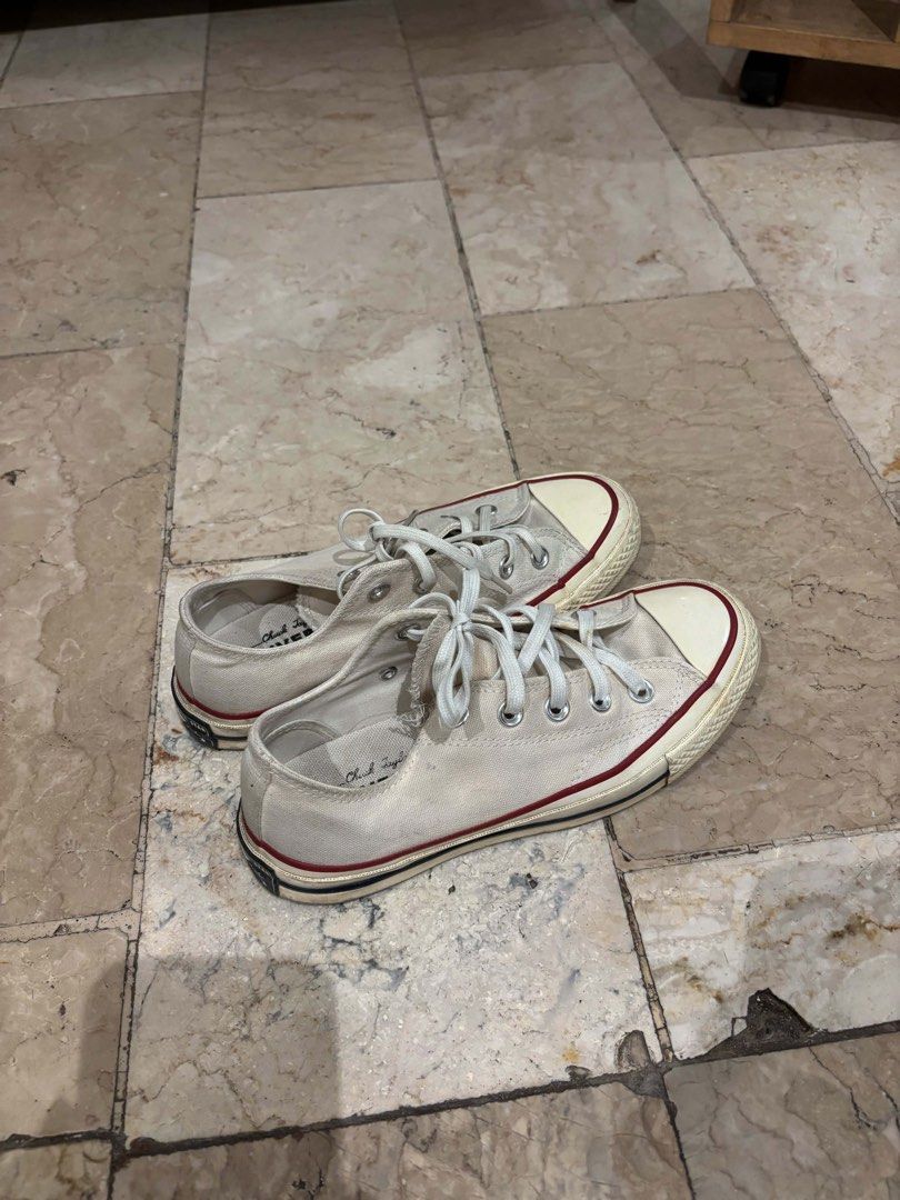 Converse Chuck Taylor Low Cut (Category: Sneakers) located in Quezon City. Submitted by amriecole (Listing ID 1462168259, Image 1). Description: Converse Chuck Taylor Low Cut Size M 3.5 W 5.5 ₱2500 Orig price: ₱4595 No issues No box Lalamove or Meetup (UST / Ever Gotesco) .