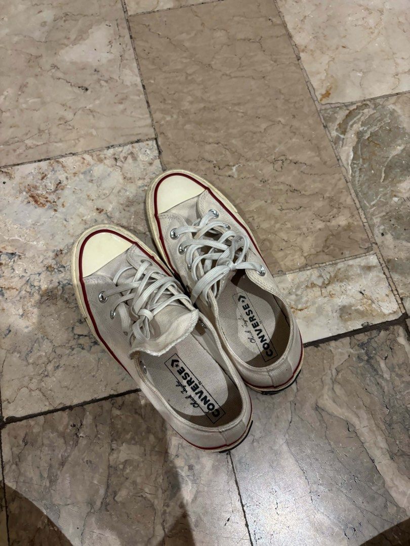 Converse Chuck Taylor Low Cut (Category: Sneakers) located in Quezon City. Submitted by amriecole (Listing ID 1462168259, Image 2). Description: Converse Chuck Taylor Low Cut Size M 3.5 W 5.5 ₱2500 Orig price: ₱4595 No issues No box Lalamove or Meetup (UST / Ever Gotesco) .