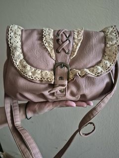 (Category: ) located in . Submitted by lavendel (Listing ID 1462086349, Image 1). Description: .
