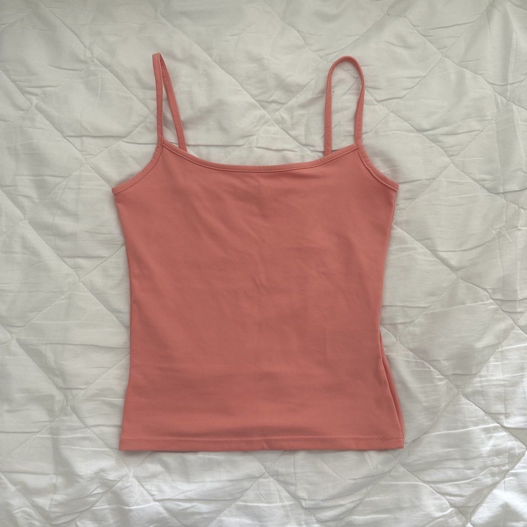 Cotton On Hold Me Cami Top (Category: Sleeveless) located in Davao. Submitted by aug_amari (Listing ID 1462049346, Image 1). Description: size XS.