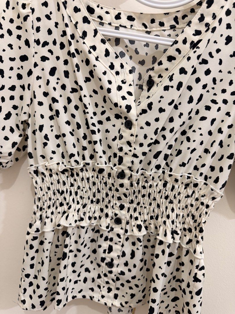 Cow Printed White and Black Spots Blouse (Category: Blouses) located in Santa Rosa. Submitted by miiishu (Listing ID 1462087195, Image 2). Description: Decluttering ♡ - Thrifted (Japan) - 23-37 inches waist line.
