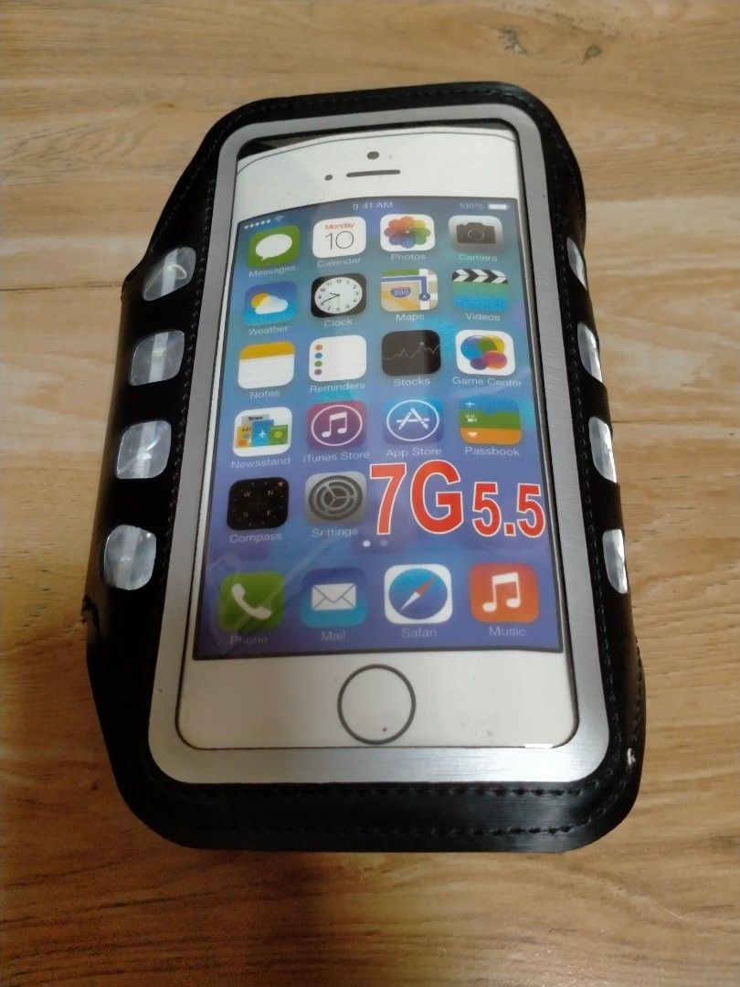 CRANE ARM BAND WITH LED LIGHT (Category: Other Sports Equipment and Supplies) located in Cabuyao City. Submitted by Bike_Clothing10 (Listing ID 1462061477, Image 2). Description: READ FIRST.. FOR SALE: CRANE PHONE CASE ARMBAND WITH LED LIGHT Brandnew With Led Light Suit for 5.5 inch phone size PRICE: 500 + SF -NO COD/COP- PICK UP OR SHIPPING ONLY LOC: Cabuyao Laguna 📩PM FOR INQUIRIES... -Thanks-.