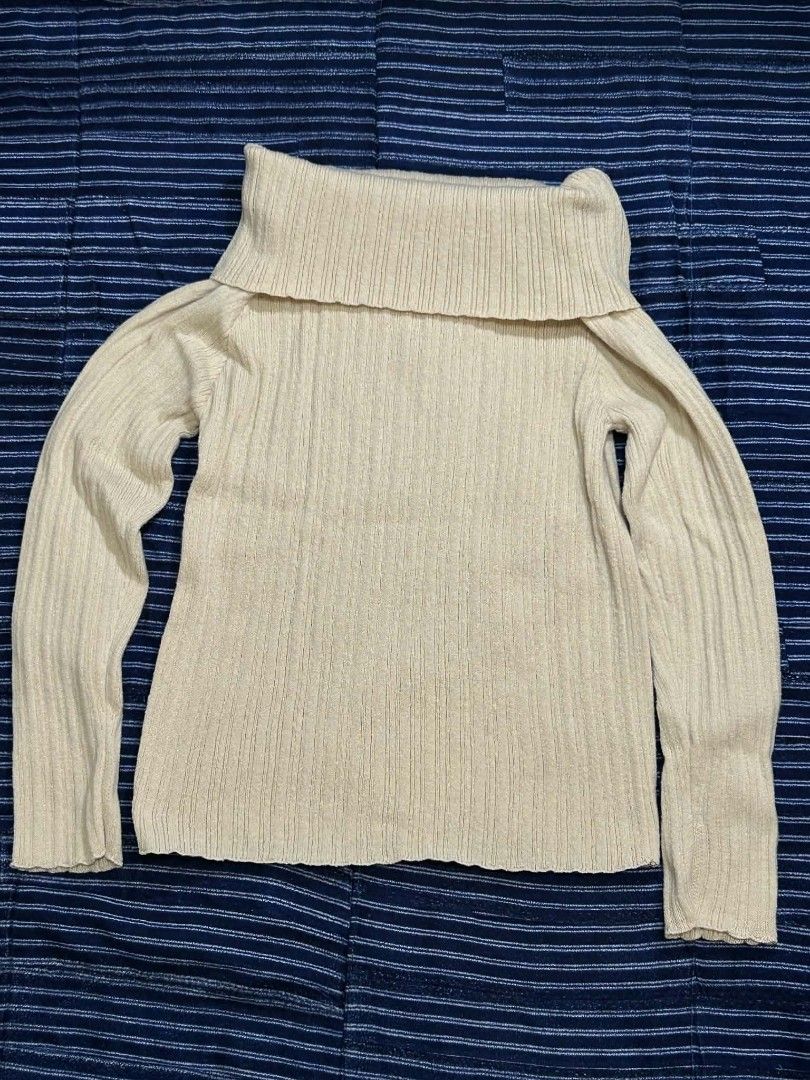 Cream Ribbed Off-Shoulder Button-Up Cardigan (Category: Coats, Jackets and Outerwear) located in Dasmarinas. Submitted by closetofamadwoman (Listing ID 1462117473, Image 2). Description: Feel free to DM for more pics and details! Size: Fits S-M MOP: GCash or Bank Transfer (No COD) Delivery: J&T Express.