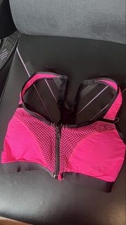 (Category: ) located in . Submitted by annakato (Listing ID 1462120784, Image 1). Description: .