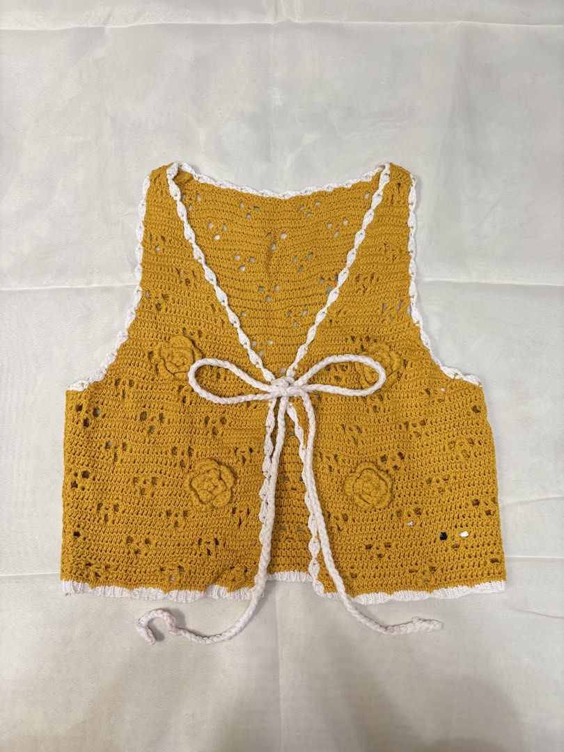 CROCHET VEST - CIDER (Category: Sleeveless) located in Batangas. Submitted by nishiaoui_04 (Listing ID 1462144169, Image 1). Description: Condition: Good condition 📌 No visible major stains or damage 📌 Actual item is shown in the photos 📌 Size Xs - Small 📌 Brand New (never been worn) 📌 From Cider 💌 Message me for measurements or additional photos! RFS: decluttering / no longer used.