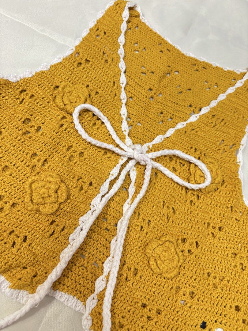 CROCHET VEST - CIDER (Category: Sleeveless) located in Batangas. Submitted by nishiaoui_04 (Listing ID 1462144169, Image 3). Description: Condition: Good condition 📌 No visible major stains or damage 📌 Actual item is shown in the photos 📌 Size Xs - Small 📌 Brand New (never been worn) 📌 From Cider 💌 Message me for measurements or additional photos! RFS: decluttering / no longer used.