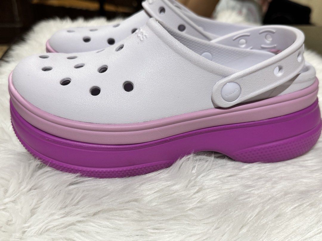 Crocs Classic Platform Slide Sandals Lilac Purple (Category: Slippers and slides) located in Manila. Submitted by sariestore (Listing ID 1462076930, Image 2). Description: - RFS: Decluttering -Stylish lilac and purple platform Crocs - Adds a bit of height - Super comfy for casual wear - Easy to clean and durable - Perfect for summer -used once Mode of payment:Go Tyme/BPI (Payment first before shipping) Shipping c/of buyer .