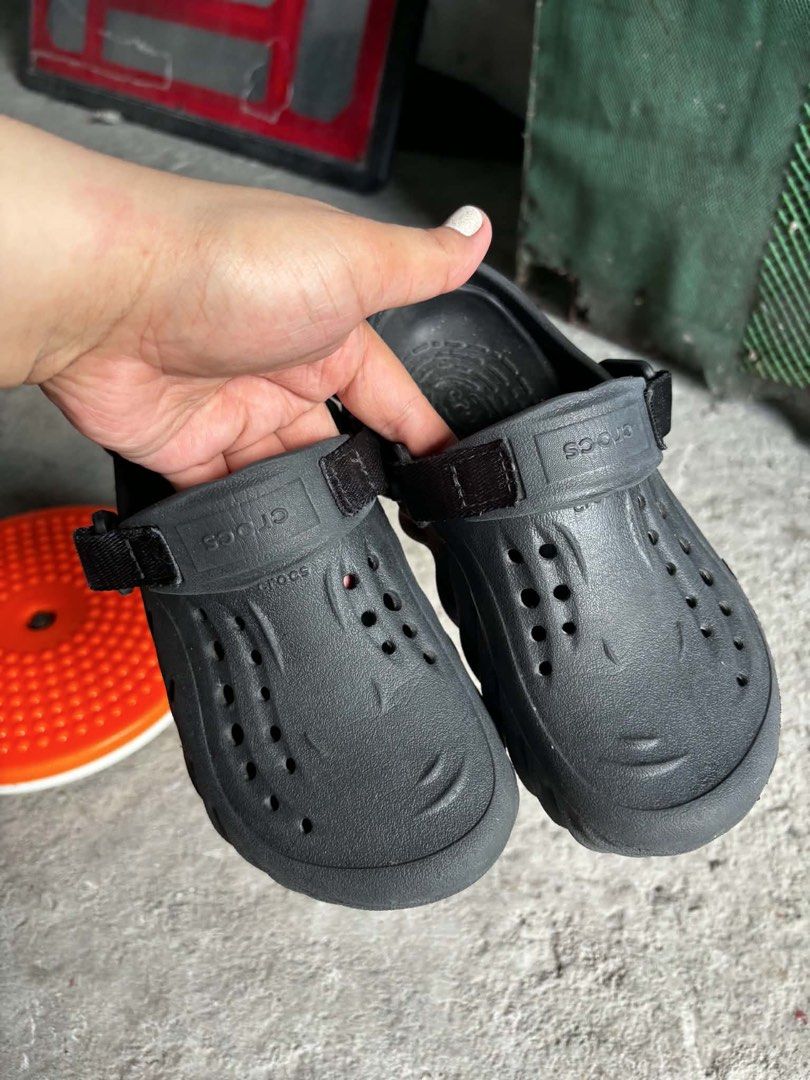 Crocs Echo Clog J2 (Category: Babies & Kids Fashion) located in Angeles City. Submitted by TheAuthenticcorner2018 (Listing ID 1462111815, Image 2). Description: -good condition -see picture for details .