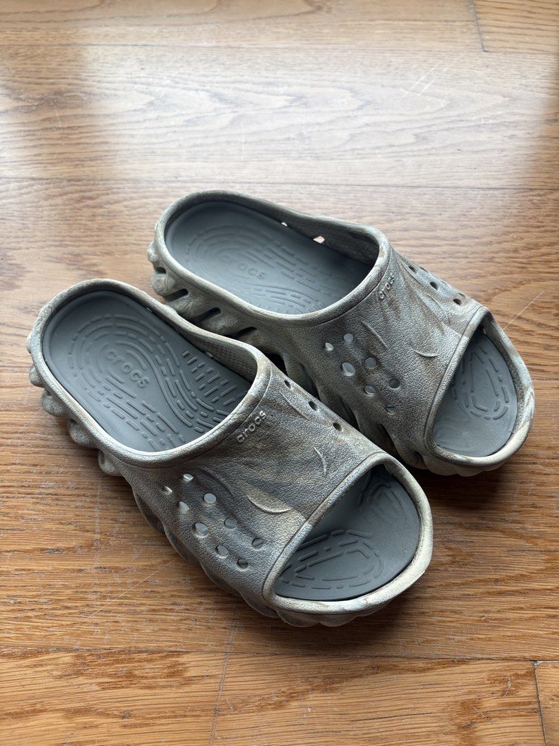 Crocs echo slip ons (Category: Babies & Kids Fashion) located in Makati City. Submitted by celestegt (Listing ID 1462053583, Image 2). Description: Size EU35 kids Original Crocs from USA - Crocs Literide Slides - Stylish Grey Marble Pattern - Easy Slip-On Design - Ideal for Casual Wear or After Sports - Still in good, usable condition.