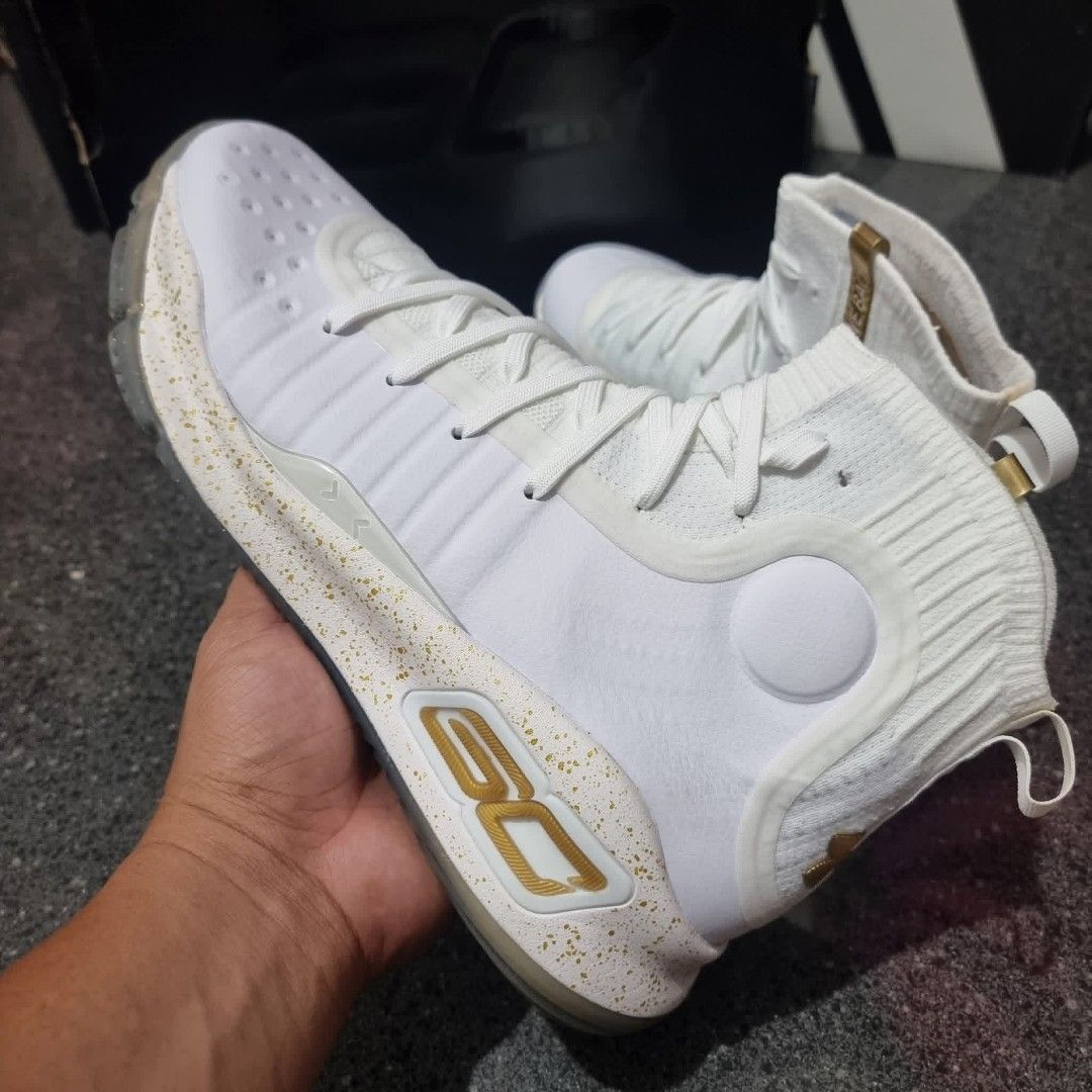 Curry 4 retro (Category: Sneakers) located in Manila. Submitted by estorcodonggon (Listing ID 1462077638, Image 1). Description: ✅️ 4,495 only! (❌️9,500 SRP) Curry 4 Retro Men US size - 9.5.