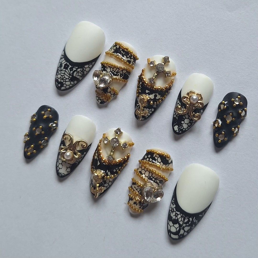 Custom press on nails (Category: Hands & Nails) located in Quezon City. Submitted by luxetips_pressph (Listing ID 1462043409, Image 3). Description: Custom Press On Nails for 250-350php Any shape and length message to order and for inquiries! Inclusions: 📌 Nail Prep Kit (Alcohol Pads, Cuticle Pusher, Nail File) 📌Jelly Glue 📌 Care Card 📌Press On Nails.