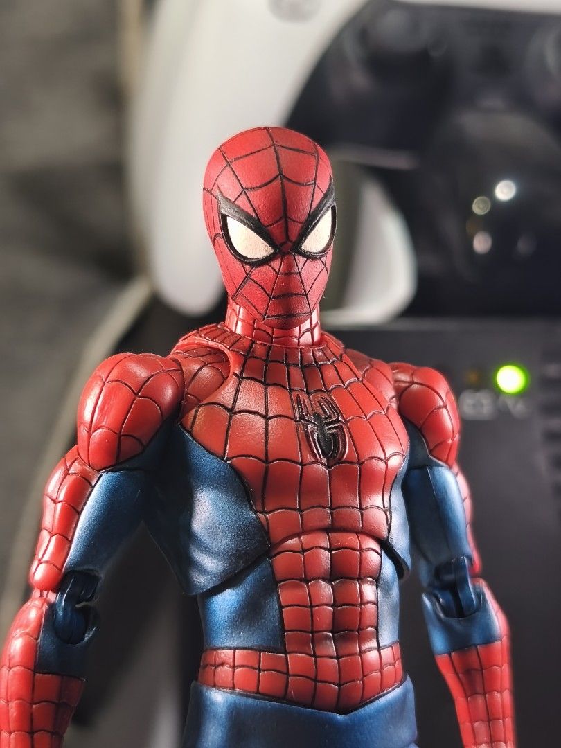 Custom PS4 Headsculpt for MAFEX Comic Spider-Man (Category: Figurines & Statues) located in Mexico. Submitted by miggymiclat (Listing ID 1462190291, Image 3). Description: FOR SALE Custom PS4 Headsculpt for MAFEX Comic Spider-Man - 550 pesos only BODY ONLY. FIGURE NOT INCLUDED As Is medyo madumi na. Matte coated. Not sure if para saang specific figure yung head since di match yung red sa 075 body. (See pic) 📍Pampanga 💵 Gcash 🚚 J&T (Weekends)/L