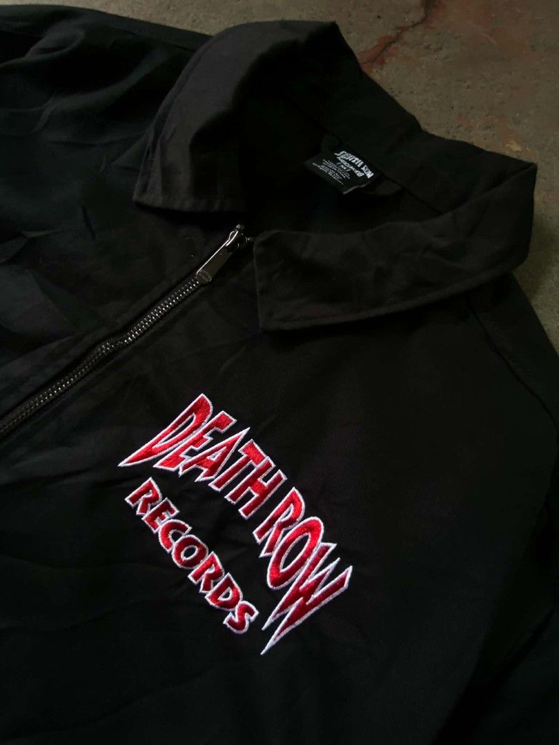 DEATH ROW RECORDS Twill Workwear Black Jacket (Category: Coats, Jackets and Outerwear) located in Bacolod City. Submitted by earlmejora33372 (Listing ID 1462136571, Image 3). Description: DEATH ROW RECORDS Twill Workwear Black Jacket Authentic Excellent Condition to New Complete Tags 10/10 Color rate No Issue Size M 24x28.