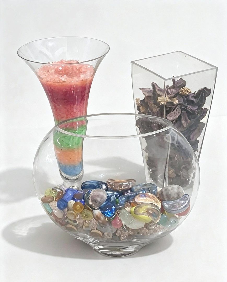 Decorative Vase Set (Category: Vases & Decorative Bowls) located in Bulacan. Submitted by gjeen (Listing ID 1462097936, Image 1). Description: .