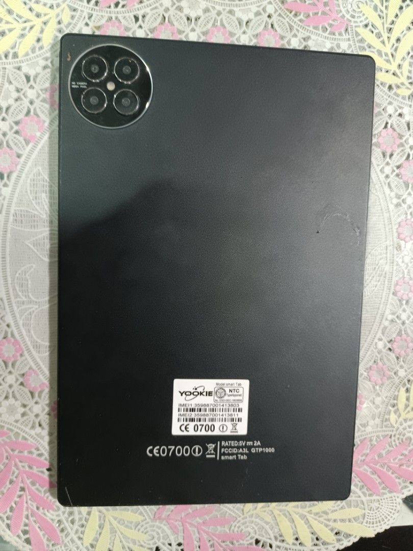 Defective yookie tablet (Category: Others) located in Manila. Submitted by caaths_collection (Listing ID 1462174083, Image 2). Description: -type c -rfs: hindi na nagagamit / tambak lang - AS IS .