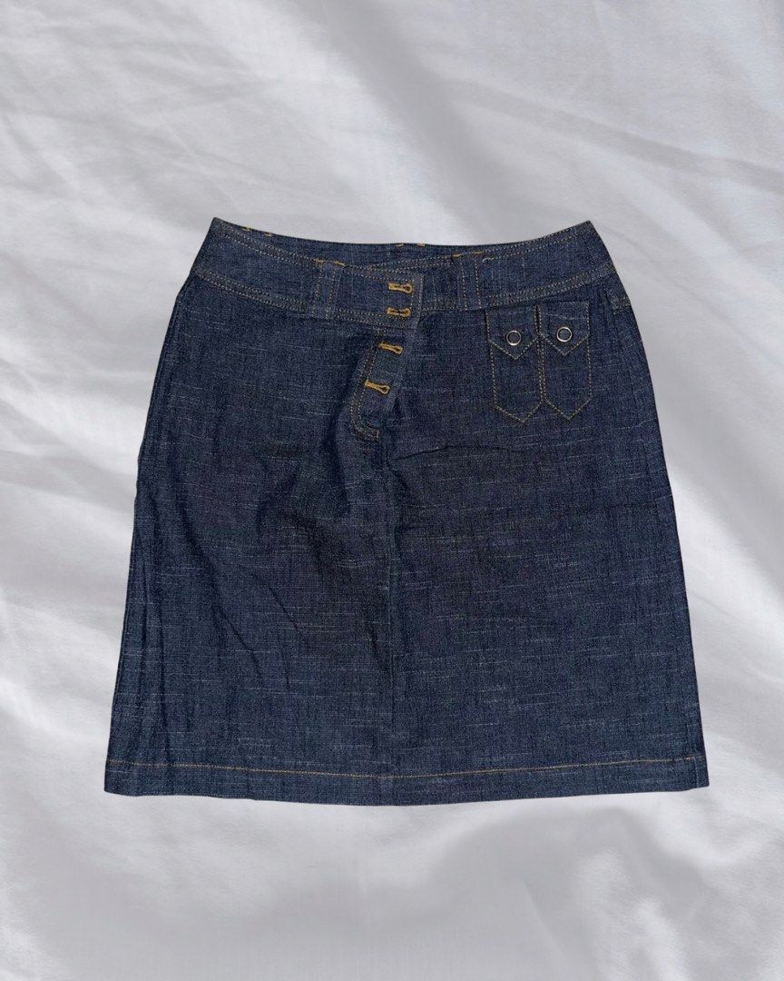 Denim Skirt (Category: Skirts) located in Manila. Submitted by frommarz (Listing ID 1462122051, Image 1). Description: Used only once still In good condition .