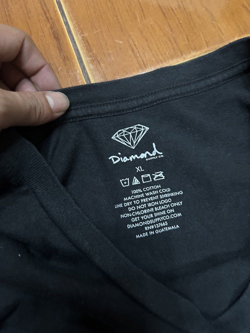 Diamond (Category: Formal Shirts) located in Mabalacat. Submitted by johnchanfinds (Listing ID 1462127271, Image 3). Description: Verygood condition Size XL Width 23 Length 31 Color rate 9.3/10.