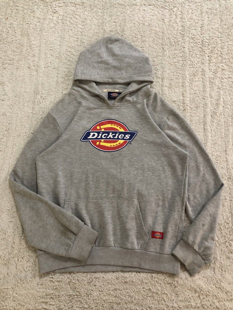 Dickies Logo Hoodie (Category: Coats, Jackets and Outerwear) located in Canaman. Submitted by thriftmoboss (Listing ID 1462189922, Image 1). Description: 📌 DICKIES Hoodie Large on tag W-22 L- 24 80% COTTON 20% POLYESTER ‎need wash Not available:When worn ‎ISSUE: YELLOW STAIN / NO LACE Price:550🏷️ ‎ ‎•✅PLUS SHIPPING FEE (+75) ‎•🔵MOP: G CASH ‎•🟥COURIER: JnT ‎•📍LOC:Magsaysay, Naga city ,Camarines Sur 🌫️.