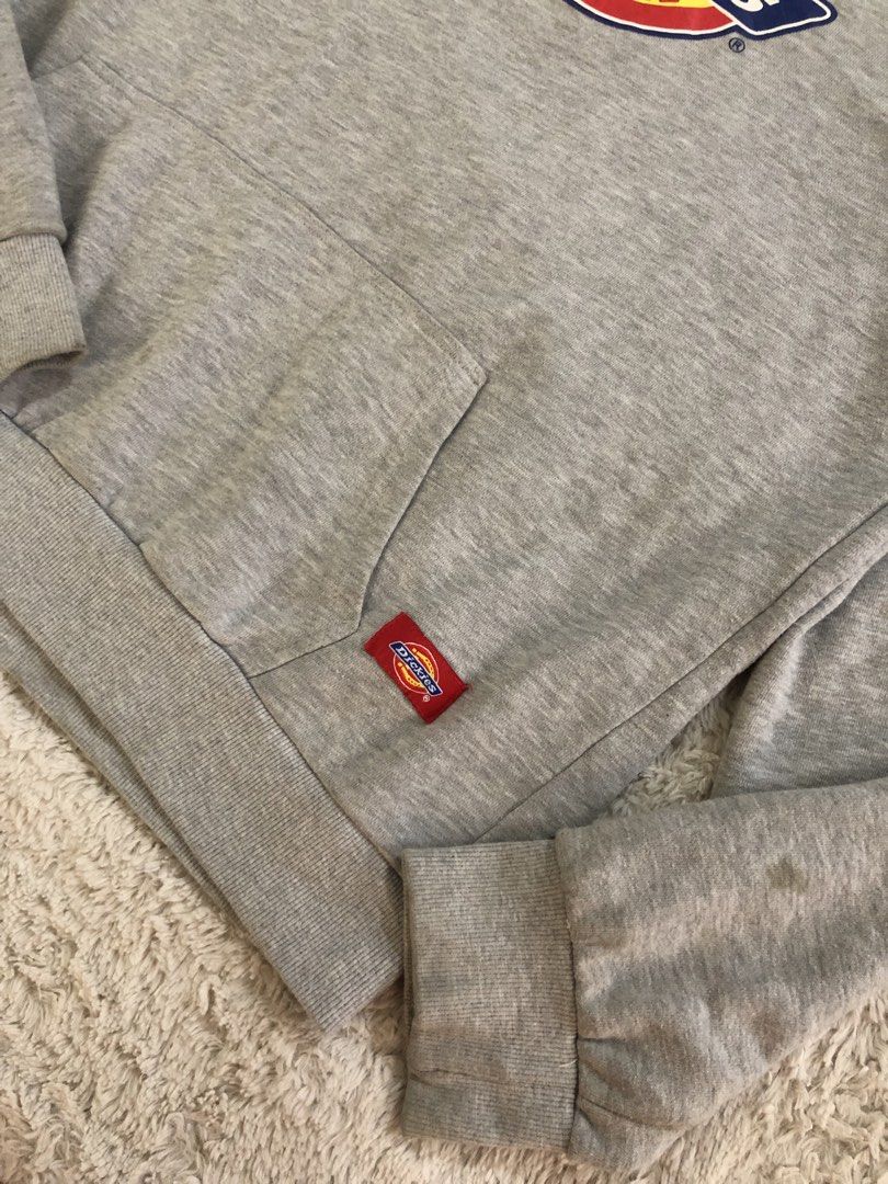 Dickies Logo Hoodie (Category: Coats, Jackets and Outerwear) located in Canaman. Submitted by thriftmoboss (Listing ID 1462189922, Image 2). Description: 📌 DICKIES Hoodie Large on tag W-22 L- 24 80% COTTON 20% POLYESTER ‎need wash Not available:When worn ‎ISSUE: YELLOW STAIN / NO LACE Price:550🏷️ ‎ ‎•✅PLUS SHIPPING FEE (+75) ‎•🔵MOP: G CASH ‎•🟥COURIER: JnT ‎•📍LOC:Magsaysay, Naga city ,Camarines Sur 🌫️.