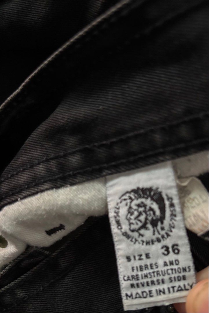 Diesel Basic Jeans Black Size 36 Made in Italy (Category: Jeans) located in Makati City. Submitted by rare_thrift_stuff (Listing ID 1462091190, Image 2). Description: - Authentic Diesel Basic Jeans - Size: 36 - Color: Black - Made in Italy - Classic denim style - Features signature Diesel Industry pocket detail - Ideal for everyday wear.