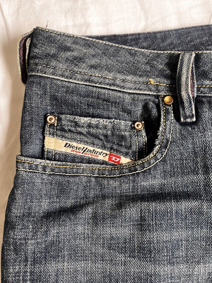 Y2K Diesel Zathan Bootcut Jeans (Category: Jeans) located in Marikina City. Submitted by ratengteng (Listing ID 1462077892, Image 3). Description: Waist: 36” Thigh: 14” Hem: 9” Condition: Excellent Issues: None MOP: Gcash Only MOD: Lalamove/J&T (Marcos Highway Area).