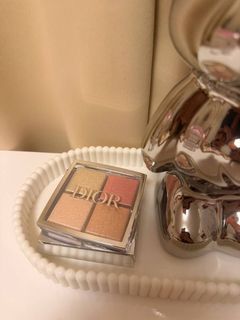 (Category: ) located in . Submitted by declutteringofawhimsygirl (Listing ID 1462077326, Image 1). Description: .