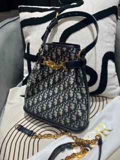（分類：）位於 。 由 unicornlux 提交（商品編號 1462079707，圖片 1）。簡介： 。