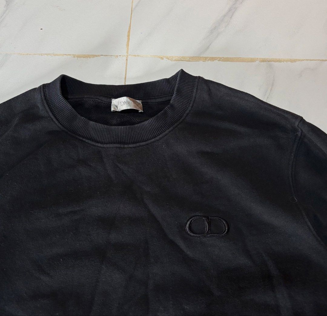 Dior CD Logo (Category: Longsleeves) located in Baguio. Submitted by thriftedbaguio (Listing ID 1462058492, Image 1). Description: Excellent Condition Size Medium Tagged Dimensions 22*26 Color rate 10 .