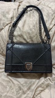 (Category: ) located in . Submitted by daenerys0310 (Listing ID 1462237254, Image 1). Description: .