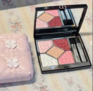 (Category: ) located in . Submitted by chaussures8 (Listing ID 1462121355, Image 1). Description: .