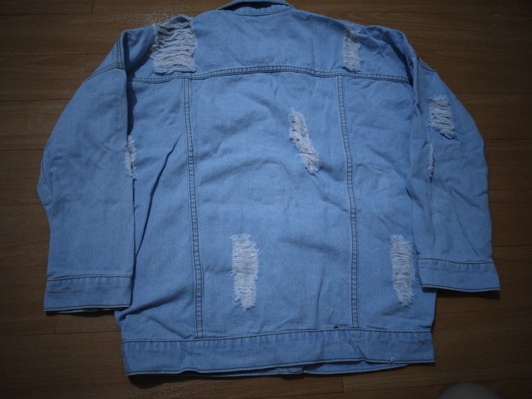 DISTRESSED DENIM JACKET (Category: Coats, Jackets and Outerwear) located in Manila. Submitted by friperie. (Listing ID 1462128926, Image 2). Description: Disclaimer: Product Color May Slightly Vary Due to Photographic Lighting Sources or Your Monitor Settings issue missing one button Dm for other pictures or details..