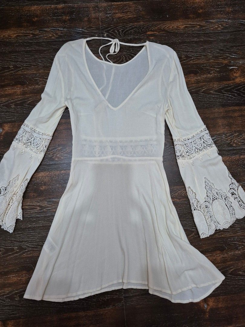 Divided by H&M Bohemian Dress (Category: Dresses) located in Santa Cruz. Submitted by deenem (Listing ID 1462085290, Image 3). Description: Bust:28-30 Lenght: 33.