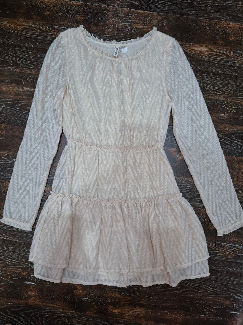 DividedbyH&M Beige Dress (Category: Dresses) located in Santa Cruz. Submitted by deenem (Listing ID 1462086259, Image 2). Description: Bust:16.5(33) Lenght: 30.