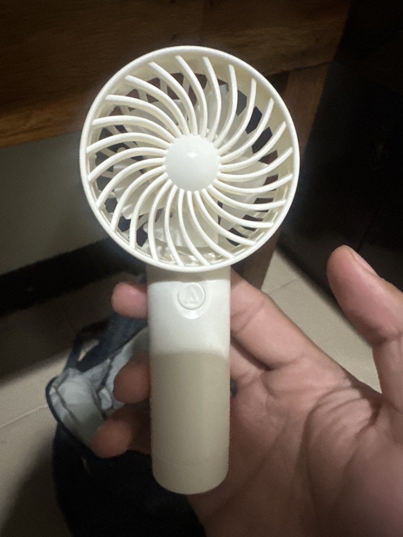 DIY Handheld Fan - Portable Mini Fan (Category: Fans) located in Manila. Submitted by mysticfox_80d6c7 (Listing ID 1462135406, Image 1). Description: - Portable handheld fan - Perfect for cooling down on the go - Easy to hold and operate - Comes in original packaging - Get yours today!.
