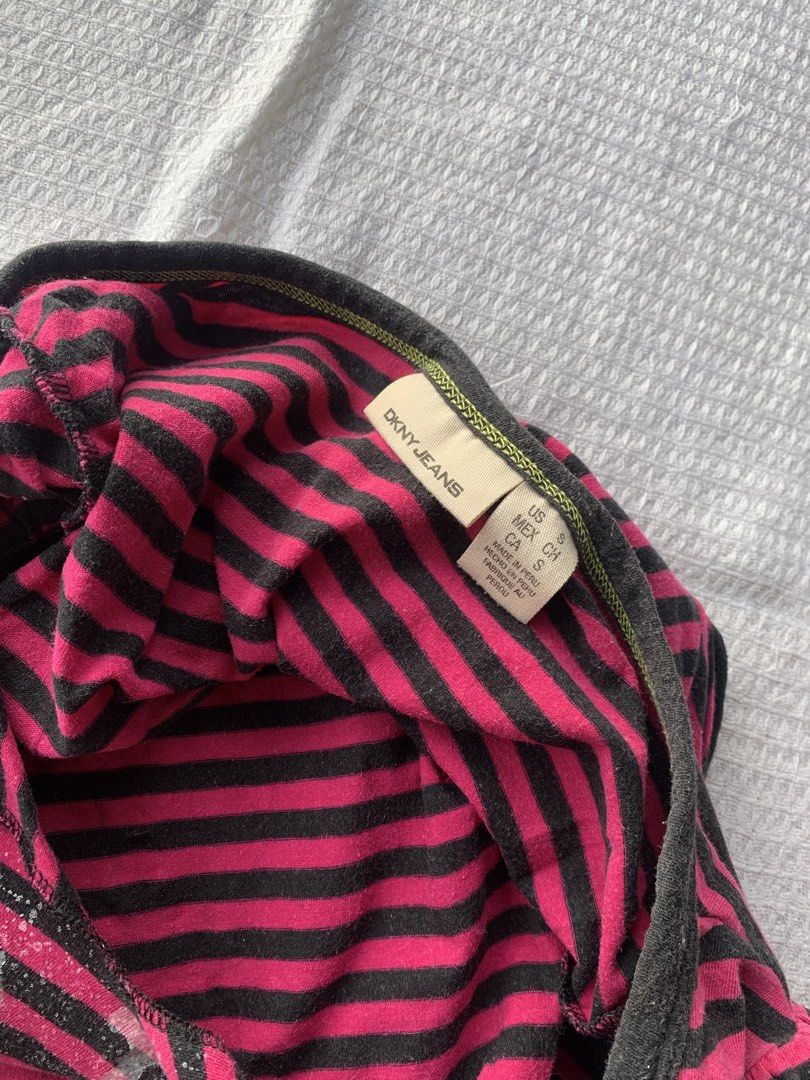 DKNY Y2k striped tee (Category: Blouses) located in Cebu City. Submitted by hiddenlabel (Listing ID 1462261439, Image 3). Description: .