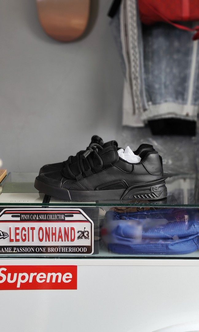 Dolce & Gabbana low-top sneakers | black (Category: Sneakers & Footwear) located in General Mariano Alvarez. Submitted by legitonhand.ph35961 (Listing ID 1462173901, Image 1). Description: Dolce & Gabbana low-top sneakers | black Available size 44 100℅ Authentic / Original💯 Excellent condition ☑️ Pre owned / Used☑️ Cod available thru Lbc🛵.